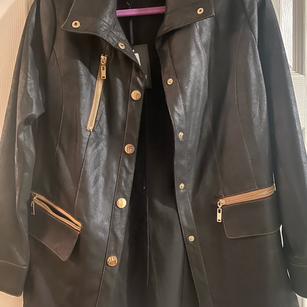 Women's Black Insight Jacket - Picture 5 of 10